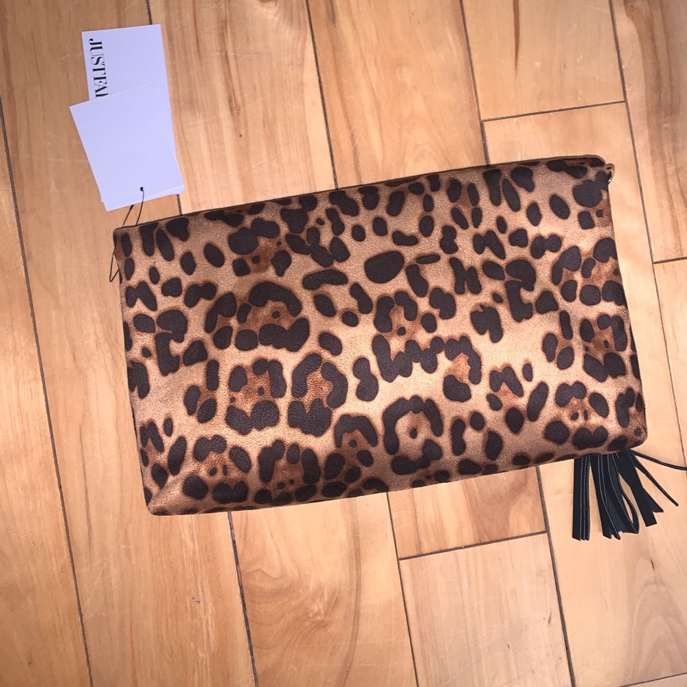 Leopard Foldover Clutch - Picture 4 of 4